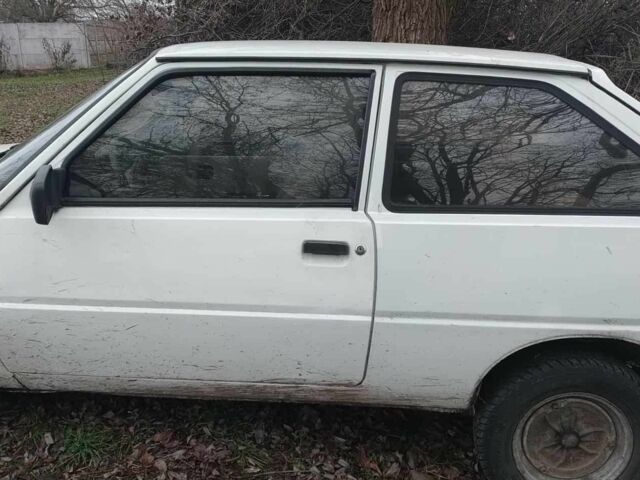 Белый ЗАЗ 1102 Таврия, объемом двигателя 1 л и пробегом 940 тыс. км за 600 $, фото 2 на Automoto.ua