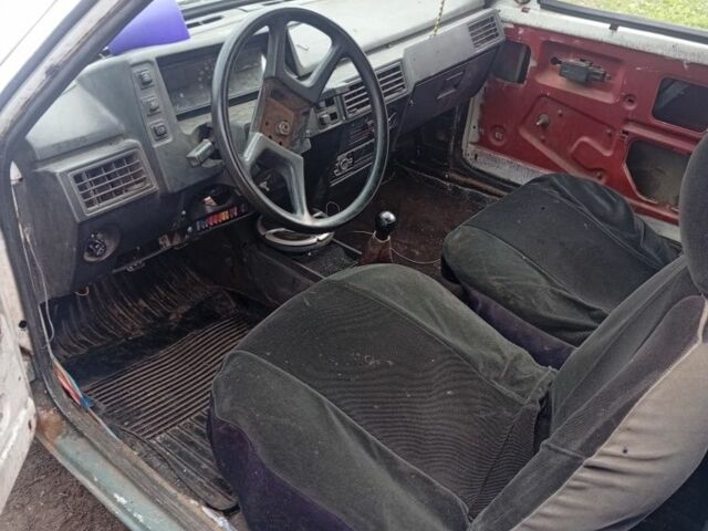 Белый ЗАЗ 1102 Таврия, объемом двигателя 1 л и пробегом 80 тыс. км за 239 $, фото 2 на Automoto.ua