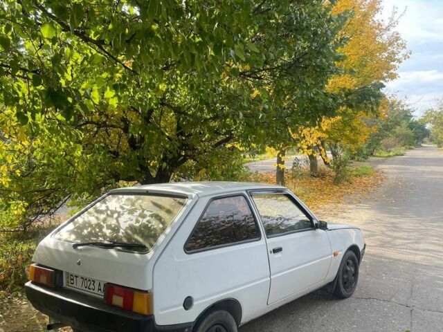 Белый ЗАЗ 1102 Таврия, объемом двигателя 1.2 л и пробегом 100 тыс. км за 750 $, фото 3 на Automoto.ua