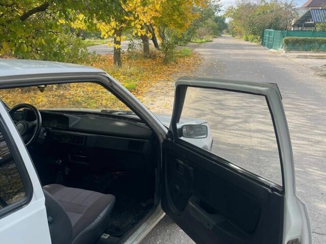 Белый ЗАЗ 1102 Таврия, объемом двигателя 1.2 л и пробегом 100 тыс. км за 750 $, фото 1 на Automoto.ua