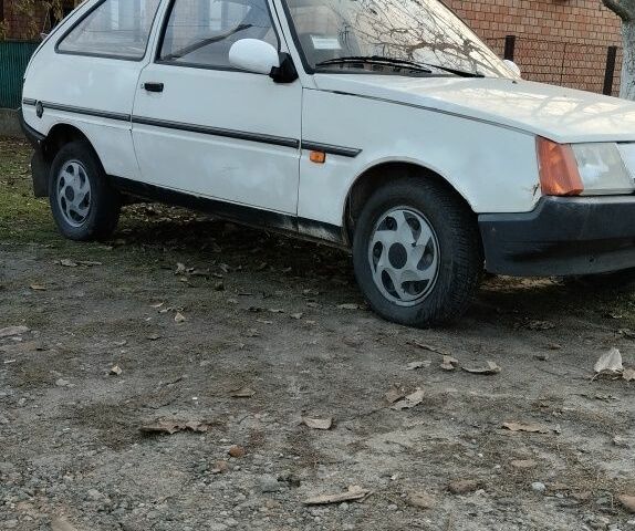Белый ЗАЗ 1102 Таврия, объемом двигателя 2 л и пробегом 45 тыс. км за 596 $, фото 1 на Automoto.ua