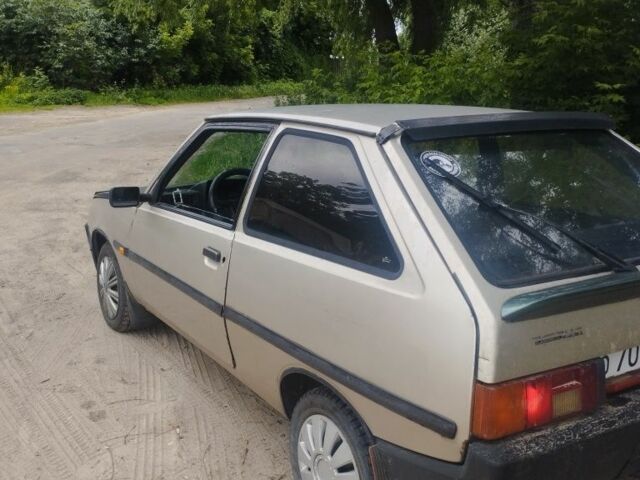 Бежевый ЗАЗ 1102 Таврия, объемом двигателя 0 л и пробегом 20 тыс. км за 597 $, фото 1 на Automoto.ua