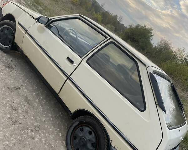 Бежевый ЗАЗ 1102 Таврия, объемом двигателя 1.2 л и пробегом 80 тыс. км за 589 $, фото 2 на Automoto.ua