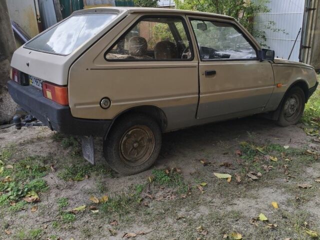 Бежевый ЗАЗ 1102 Таврия, объемом двигателя 1.1 л и пробегом 100 тыс. км за 600 $, фото 1 на Automoto.ua