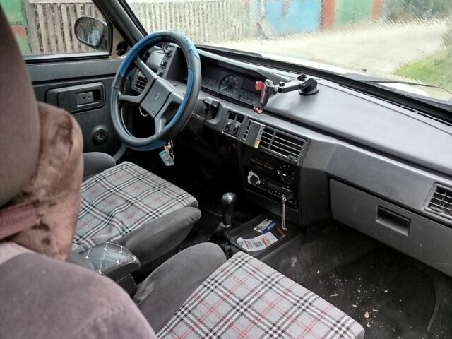 Бежевый ЗАЗ 1102 Таврия, объемом двигателя 1.1 л и пробегом 150 тыс. км за 900 $, фото 7 на Automoto.ua