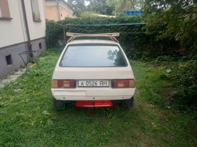 Бежевый ЗАЗ 1102 Таврия, объемом двигателя 1.1 л и пробегом 300 тыс. км за 358 $, фото 1 на Automoto.ua