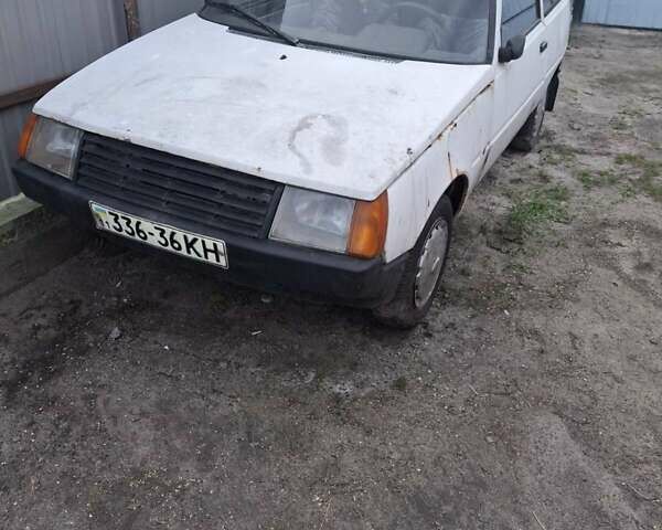 Бежевый ЗАЗ 1102 Таврия, объемом двигателя 0 л и пробегом 30 тыс. км за 200 $, фото 1 на Automoto.ua