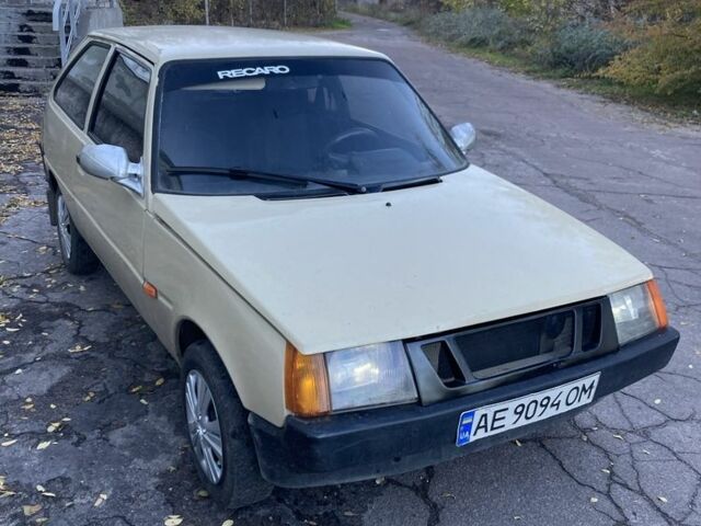 Бежевий ЗАЗ 1102 Таврія, об'ємом двигуна 1.1 л та пробігом 198 тис. км за 764 $, фото 1 на Automoto.ua