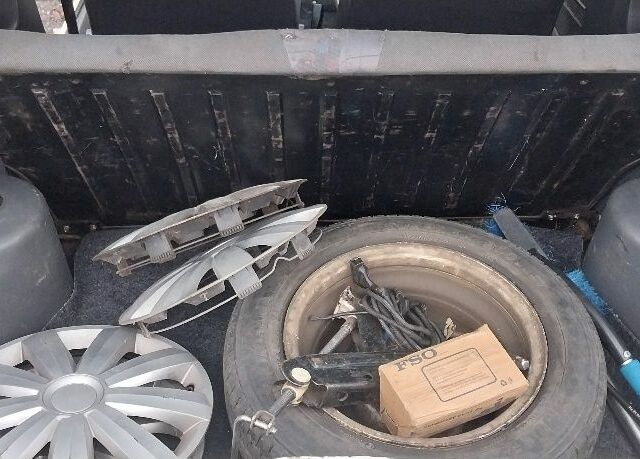 Бежевый ЗАЗ 1102 Таврия, объемом двигателя 1.1 л и пробегом 25 тыс. км за 699 $, фото 6 на Automoto.ua