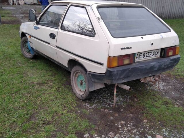 Бежевый ЗАЗ 1102 Таврия, объемом двигателя 1.2 л и пробегом 2 тыс. км за 286 $, фото 5 на Automoto.ua