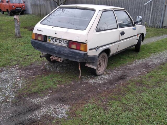 Бежевый ЗАЗ 1102 Таврия, объемом двигателя 1.2 л и пробегом 2 тыс. км за 286 $, фото 6 на Automoto.ua