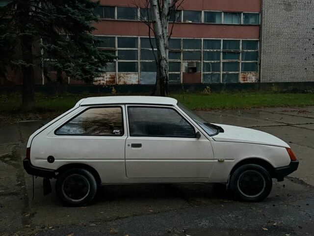 Бежевый ЗАЗ 1102 Таврия, объемом двигателя 1.2 л и пробегом 150 тыс. км за 550 $, фото 2 на Automoto.ua