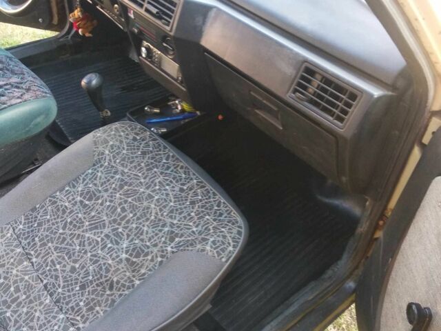 Бежевый ЗАЗ 1102 Таврия, объемом двигателя 1.2 л и пробегом 3 тыс. км за 626 $, фото 5 на Automoto.ua