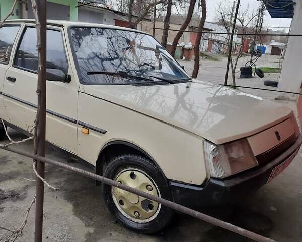 Бежевый ЗАЗ 1102 Таврия, объемом двигателя 1.1 л и пробегом 97 тыс. км за 850 $, фото 6 на Automoto.ua