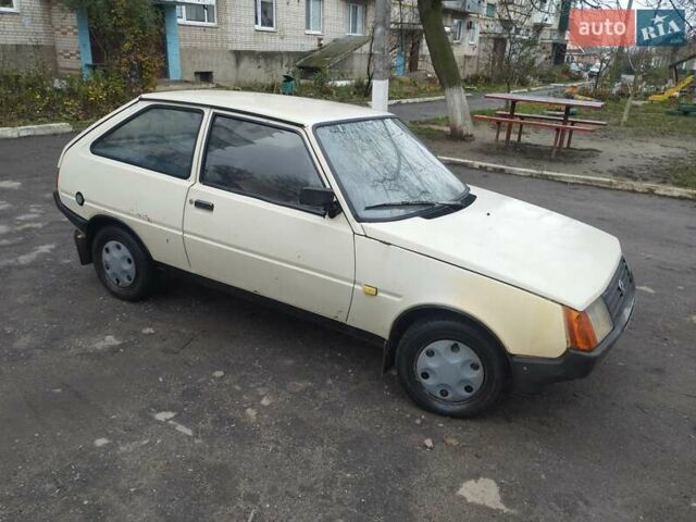 Бежевый ЗАЗ 1102 Таврия, объемом двигателя 1.1 л и пробегом 140 тыс. км за 450 $, фото 3 на Automoto.ua