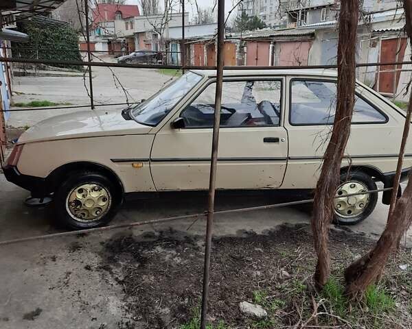 Бежевый ЗАЗ 1102 Таврия, объемом двигателя 1.1 л и пробегом 97 тыс. км за 850 $, фото 3 на Automoto.ua