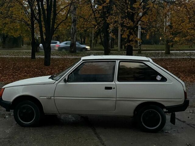 Бежевый ЗАЗ 1102 Таврия, объемом двигателя 1.2 л и пробегом 150 тыс. км за 550 $, фото 3 на Automoto.ua