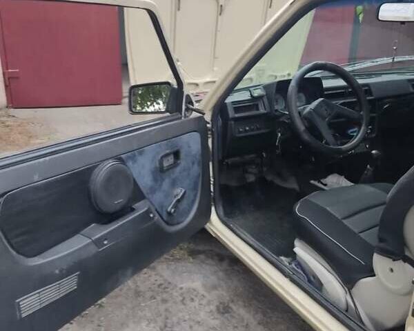 Бежевый ЗАЗ 1102 Таврия, объемом двигателя 1.1 л и пробегом 350 тыс. км за 1150 $, фото 3 на Automoto.ua