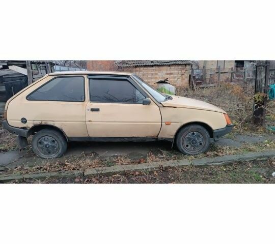 Бежевий ЗАЗ 1102 Таврія, об'ємом двигуна 1 л та пробігом 75 тис. км за 290 $, фото 2 на Automoto.ua