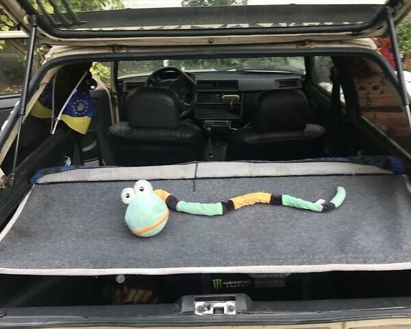 Бежевый ЗАЗ 1102 Таврия, объемом двигателя 1.1 л и пробегом 154 тыс. км за 598 $, фото 6 на Automoto.ua