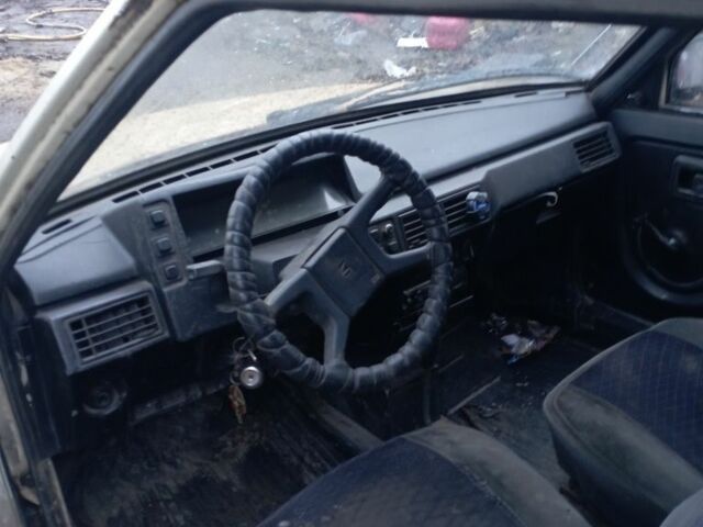 Бежевый ЗАЗ 1102 Таврия, объемом двигателя 1 л и пробегом 1 тыс. км за 600 $, фото 4 на Automoto.ua