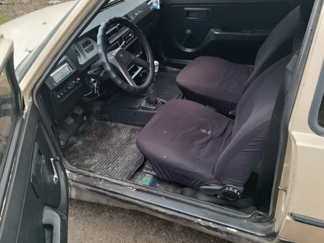 Бежевый ЗАЗ 1102 Таврия, объемом двигателя 1.1 л и пробегом 1 тыс. км за 300 $, фото 5 на Automoto.ua