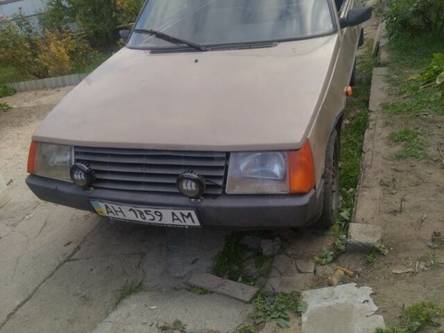 Бежевый ЗАЗ 1102 Таврия, объемом двигателя 1 л и пробегом 9 тыс. км за 370 $, фото 3 на Automoto.ua