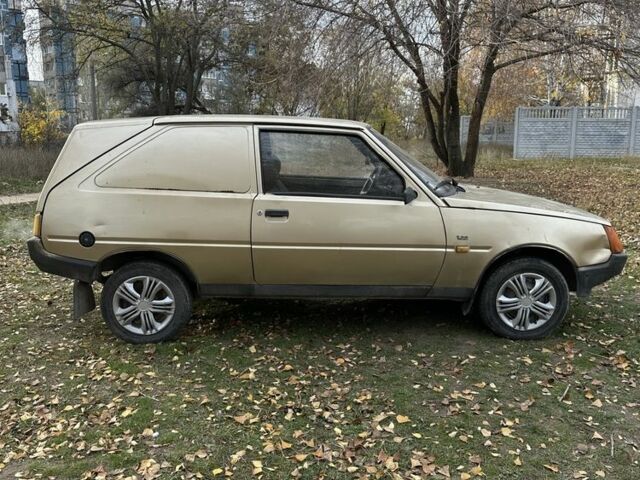 Бежевый ЗАЗ 1102 Таврия, объемом двигателя 1.2 л и пробегом 150 тыс. км за 596 $, фото 6 на Automoto.ua