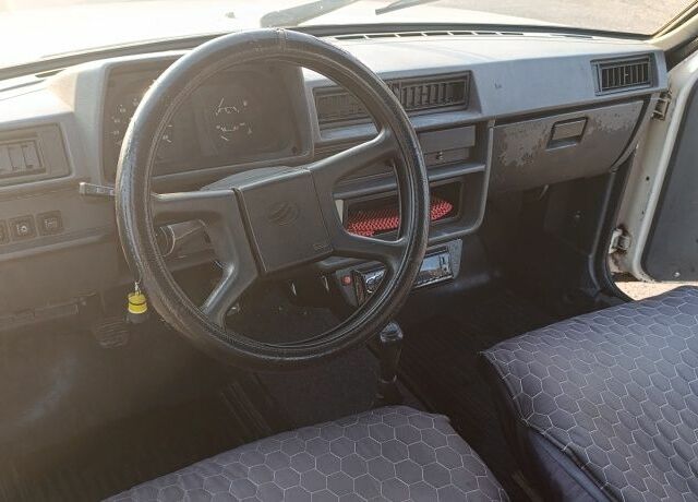 Бежевый ЗАЗ 1102 Таврия, объемом двигателя 1.2 л и пробегом 245 тыс. км за 592 $, фото 6 на Automoto.ua