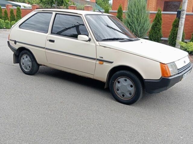 Бежевый ЗАЗ 1102 Таврия, объемом двигателя 1 л и пробегом 100 тыс. км за 724 $, фото 1 на Automoto.ua