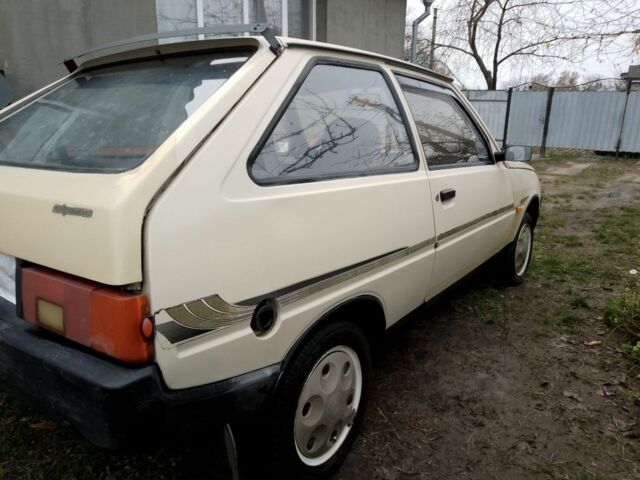 Бежевый ЗАЗ 1102 Таврия, объемом двигателя 1.1 л и пробегом 320 тыс. км за 750 $, фото 4 на Automoto.ua