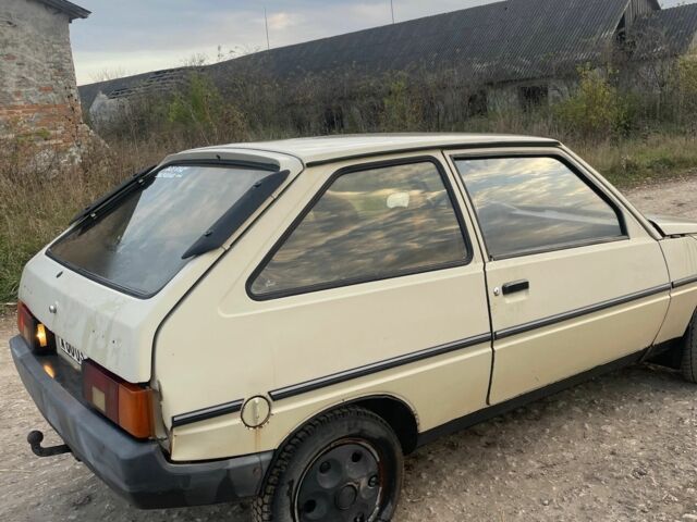 Бежевый ЗАЗ 1102 Таврия, объемом двигателя 1.2 л и пробегом 80 тыс. км за 589 $, фото 7 на Automoto.ua