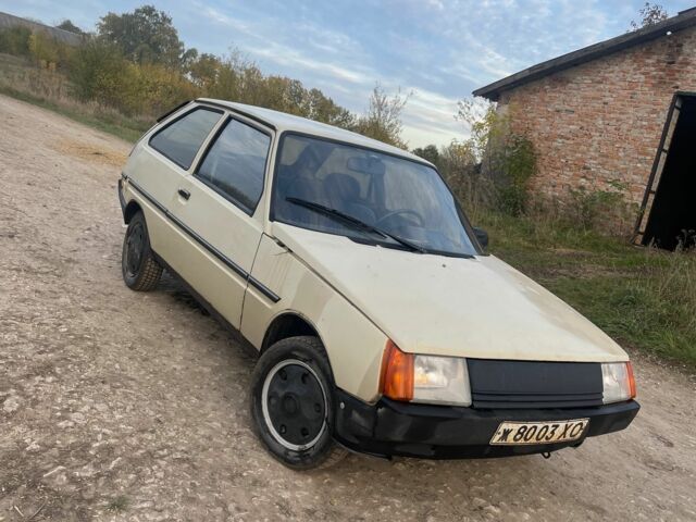 Бежевый ЗАЗ 1102 Таврия, объемом двигателя 1.2 л и пробегом 80 тыс. км за 589 $, фото 3 на Automoto.ua