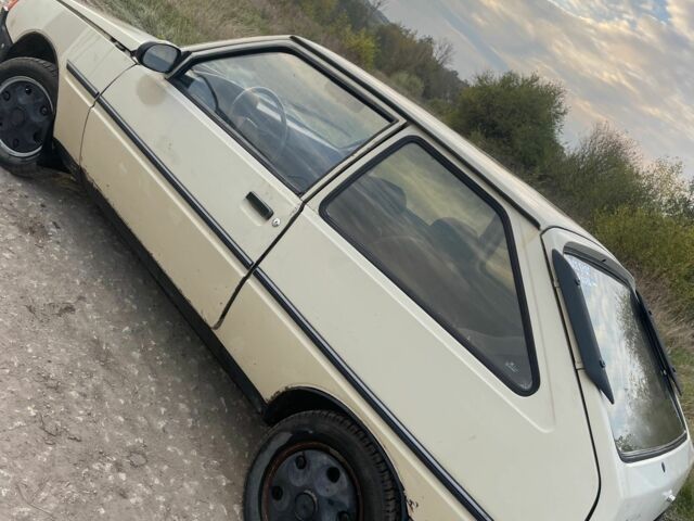 Бежевый ЗАЗ 1102 Таврия, объемом двигателя 1.2 л и пробегом 80 тыс. км за 589 $, фото 5 на Automoto.ua