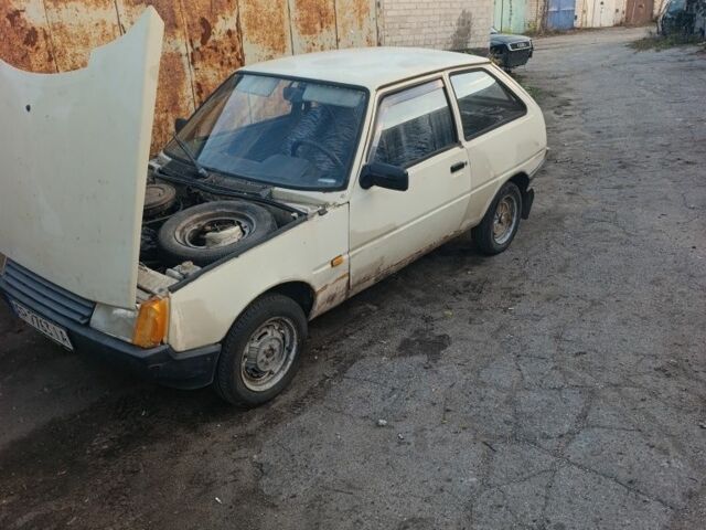 Бежевый ЗАЗ 1102 Таврия, объемом двигателя 1.1 л и пробегом 80 тыс. км за 428 $, фото 6 на Automoto.ua