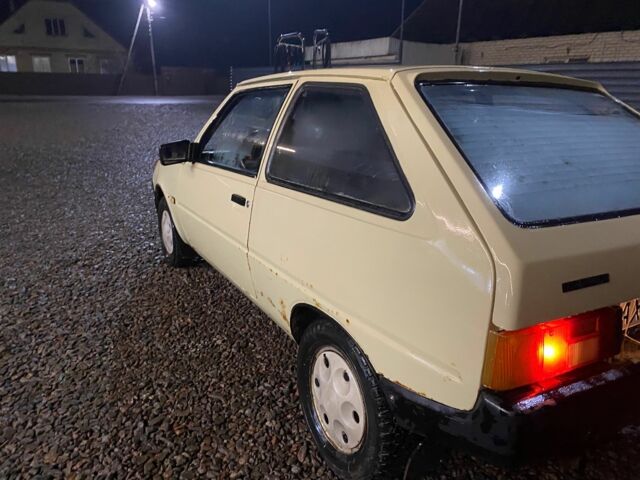 Бежевий ЗАЗ 1102 Таврія, об'ємом двигуна 1.1 л та пробігом 100 тис. км за 800 $, фото 4 на Automoto.ua