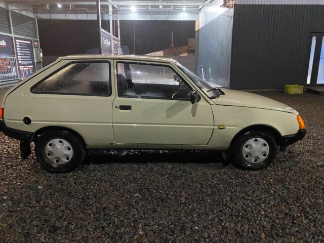 Бежевий ЗАЗ 1102 Таврія, об'ємом двигуна 1.1 л та пробігом 100 тис. км за 800 $, фото 1 на Automoto.ua