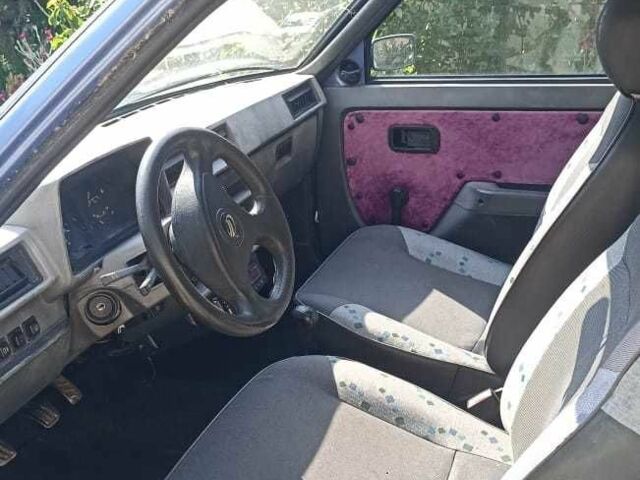 Фиолетовый ЗАЗ 1102 Таврия, объемом двигателя 1.1 л и пробегом 161 тыс. км за 950 $, фото 4 на Automoto.ua