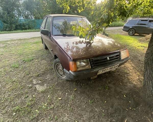 Красный ЗАЗ 1102 Таврия, объемом двигателя 1.1 л и пробегом 50 тыс. км за 356 $, фото 4 на Automoto.ua