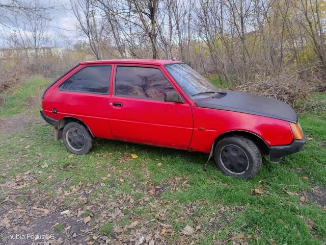Красный ЗАЗ 1102 Таврия, объемом двигателя 1.1 л и пробегом 24 тыс. км за 394 $, фото 2 на Automoto.ua