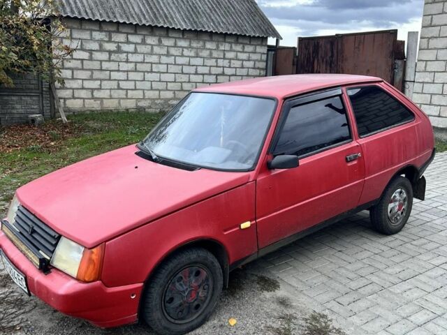 Красный ЗАЗ 1102 Таврия, объемом двигателя 1.1 л и пробегом 222 тыс. км за 700 $, фото 1 на Automoto.ua