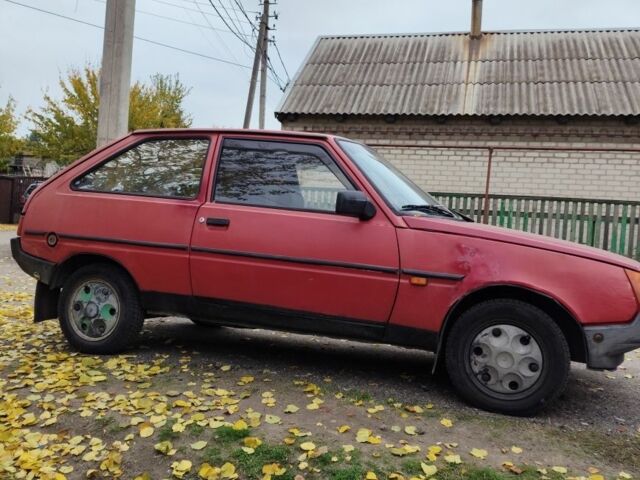 Красный ЗАЗ 1102 Таврия, объемом двигателя 1.2 л и пробегом 72 тыс. км за 429 $, фото 3 на Automoto.ua