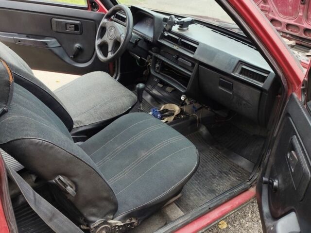 Красный ЗАЗ 1102 Таврия, объемом двигателя 1.2 л и пробегом 72 тыс. км за 429 $, фото 6 на Automoto.ua