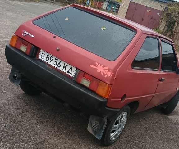 Красный ЗАЗ 1102 Таврия, объемом двигателя 1.25 л и пробегом 66 тыс. км за 530 $, фото 4 на Automoto.ua