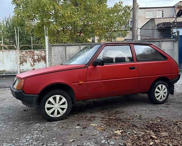 Красный ЗАЗ 1102 Таврия, объемом двигателя 1.1 л и пробегом 100 тыс. км за 499 $, фото 1 на Automoto.ua