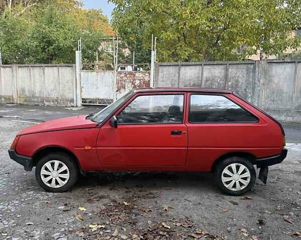 Красный ЗАЗ 1102 Таврия, объемом двигателя 1.1 л и пробегом 100 тыс. км за 499 $, фото 2 на Automoto.ua