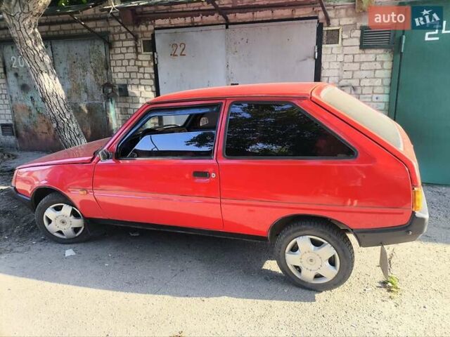 Красный ЗАЗ 1102 Таврия, объемом двигателя 1.1 л и пробегом 200 тыс. км за 950 $, фото 7 на Automoto.ua