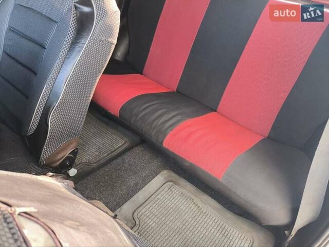 Красный ЗАЗ 1102 Таврия, объемом двигателя 1.1 л и пробегом 200 тыс. км за 950 $, фото 8 на Automoto.ua