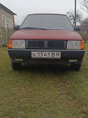 Червоний ЗАЗ 1102 Таврія, об'ємом двигуна 1.1 л та пробігом 915 тис. км за 1000 $, фото 5 на Automoto.ua