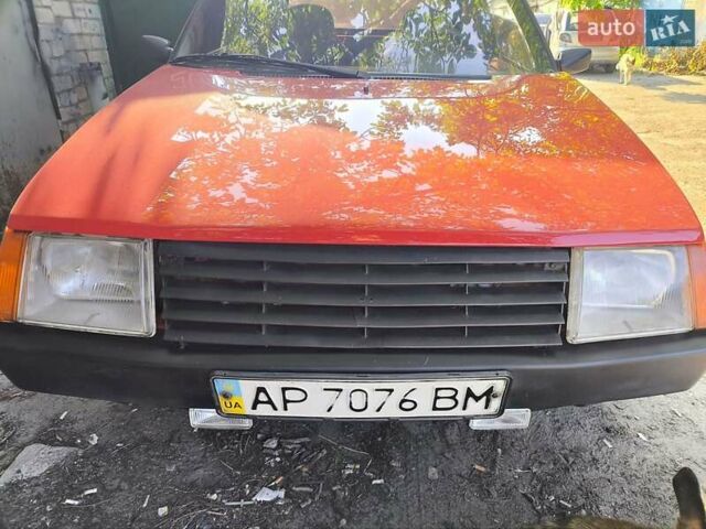Красный ЗАЗ 1102 Таврия, объемом двигателя 1.1 л и пробегом 200 тыс. км за 950 $, фото 1 на Automoto.ua